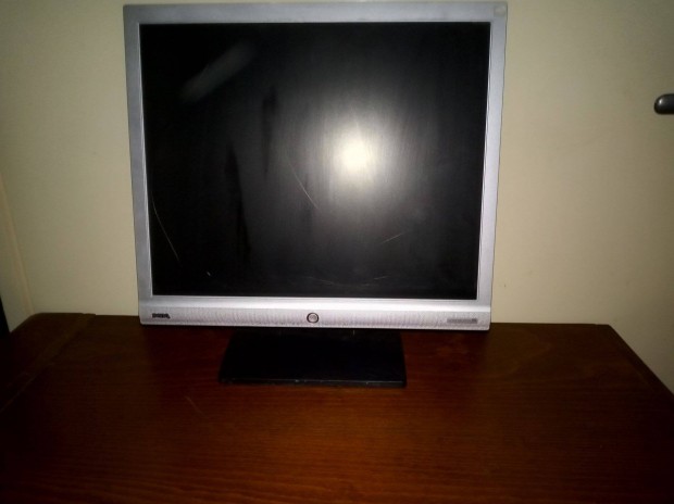 Miért lesz fekete a monitor képe, és hogyan oldható meg a probléma?