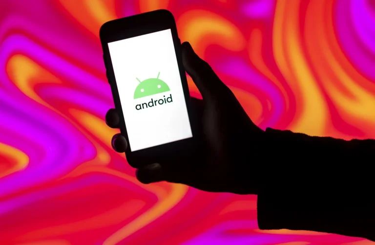 1712305874_android-virus-vultur-telefon-sms-mcafee-virusirto