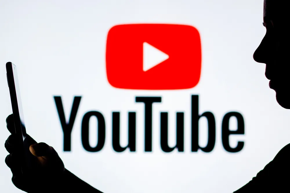 Hogyan állíthatom át a YouTube lejátszási lista indexképét?