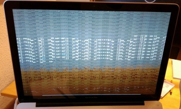 Mi a teendő, ha betört a laptop kijelzője és elfelejtetted a PIN kódot?