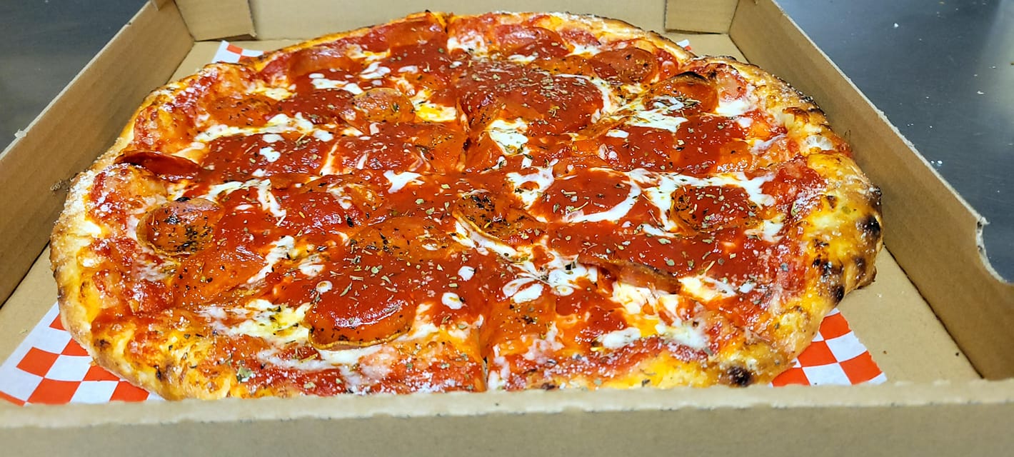 Pepperonis pizza: Hogyan készítsd el otthon, hogy tökéletes legyen?