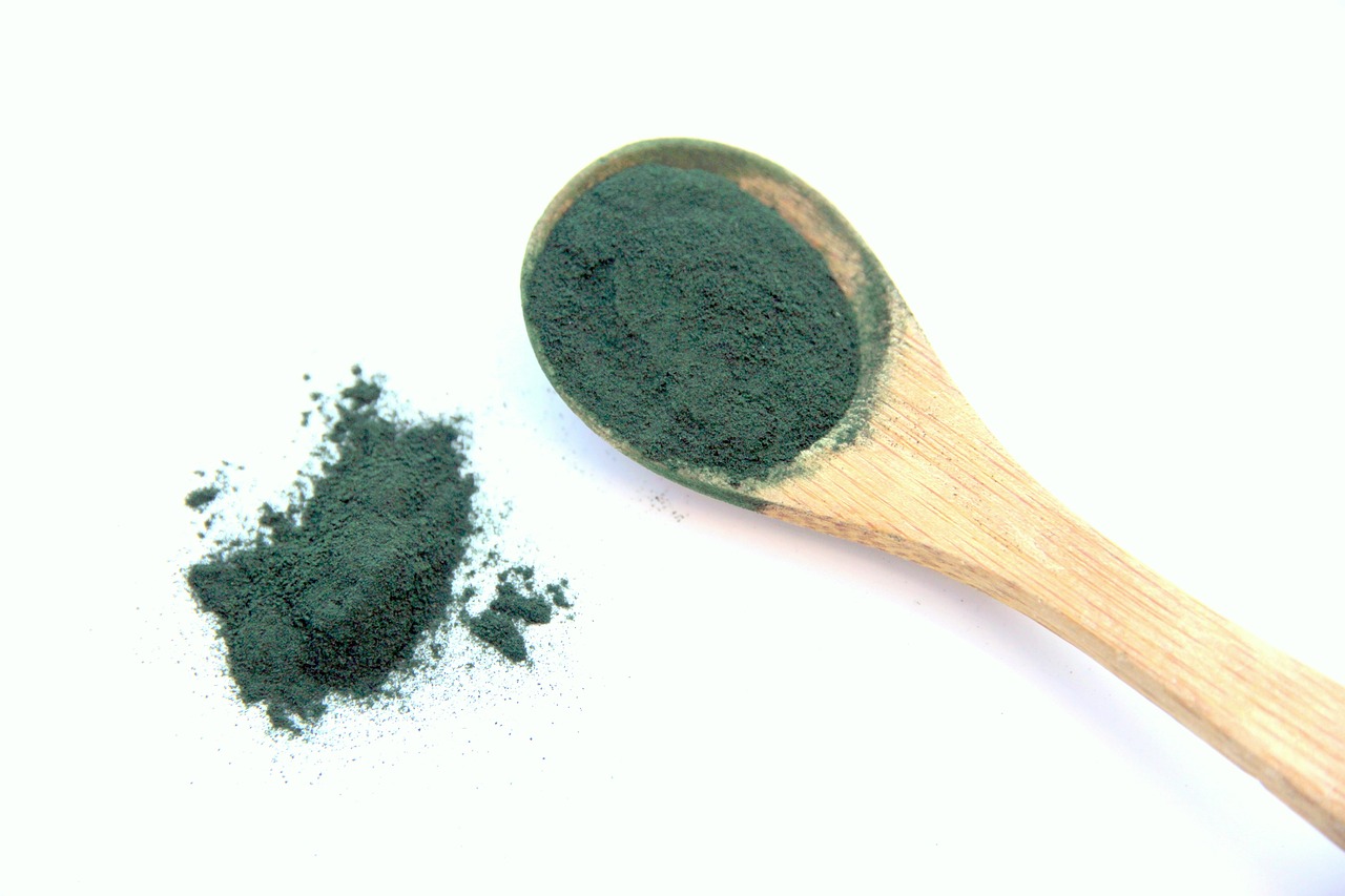 Hogyan kezdhetünk el spirulina algát tenyészteni otthon? Praktikus útmutató az otthoni spirulina termesztéshez