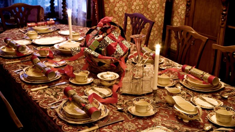 Formal table setting