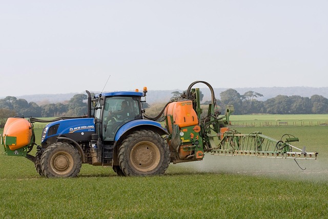 tractor-164360_640