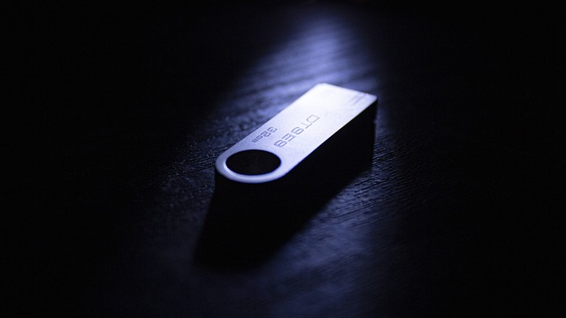 flash-drive-5982253_640