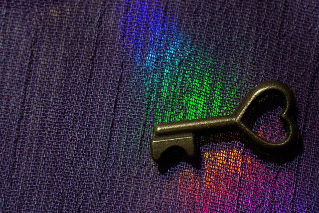 antique-key-7684998_640
