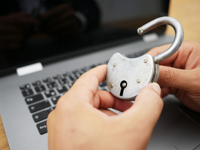 Hogyan lehet kikapcsolni a lejárt jelszavakat Windows 11-en: Megoldások és tippek