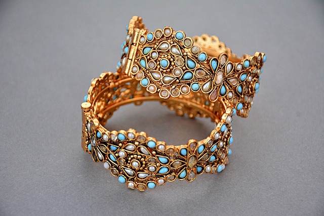 jewellery-1175533_640