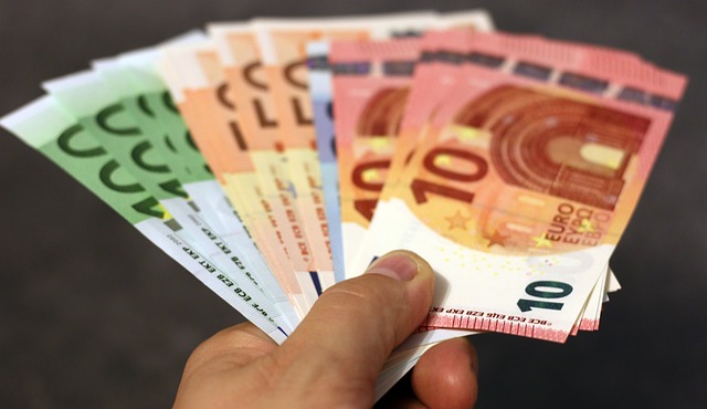 money-1005464_640