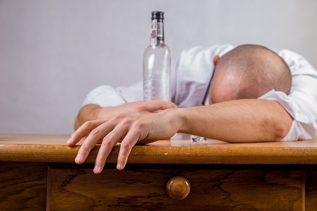 Alkohol és dohány abúzus: Hogyan lehet legyőzni a függőséget és visszanyerni a kontrollt az életünk felett?