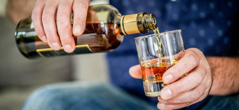 Hogyan növeli az alkoholfogyasztás a daganatok kialakulásának esélyét?