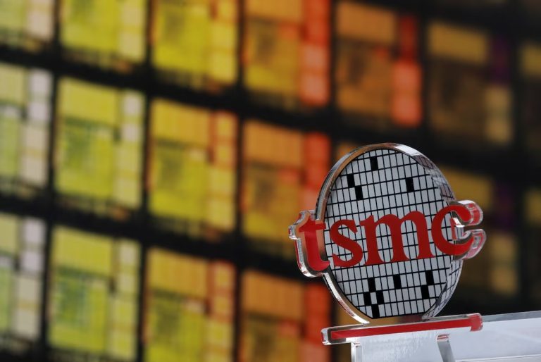 tsmc_wafers_background