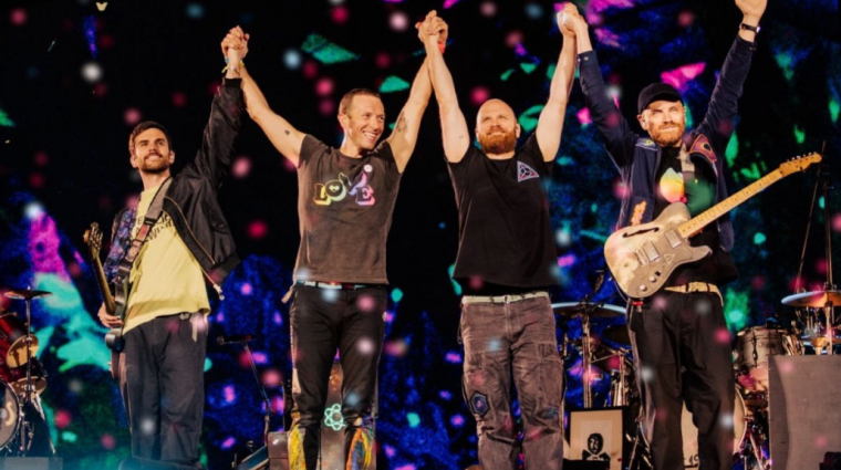 Így derült fény a techguru titkos kapcsolatára a Coldplay koncerten