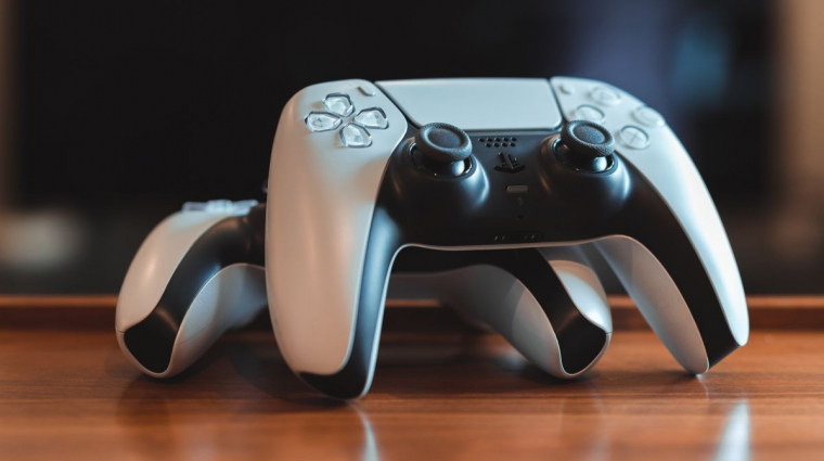 Újítások jönnek a Playstation kontrollerekhez