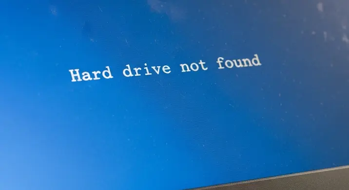 HP Compaq NX7400: Windows XP telepítési hiba – „nem található merevlemez”