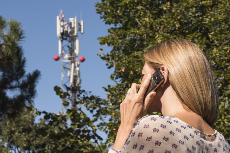 Van még régi mobilod? 2030-ra itthon 1,3 millió telefon válhat használhatatlanná, mert végleg elbúcsúzik a 2G!