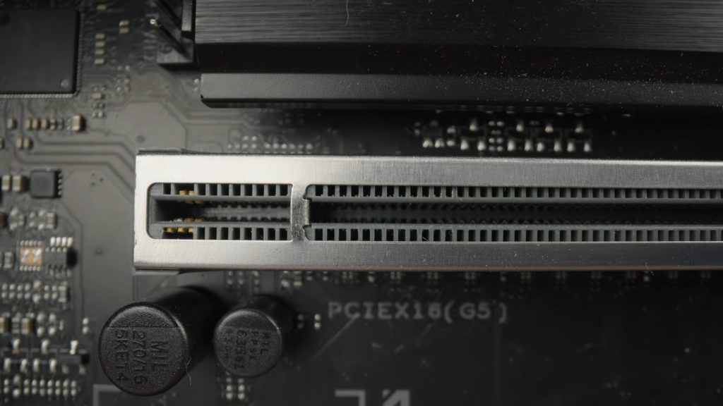 Az ASUS alaplapok PCIe foglalata most már annyira bírja a gyűrődést, hogy lazán megkajál akár 250W-ot is!