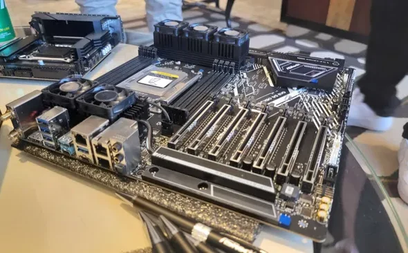 A PCI Express 8.0 tervezetének 0.3-as verziója már 1 TB/s-os kétirányú sebességet hoz – őrület, ami jön!