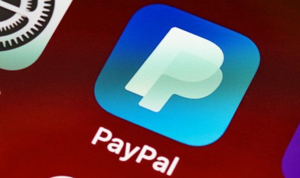 Minek macera, ha van link? A PayPal megújult: küldj pénzt egy kattintással!
