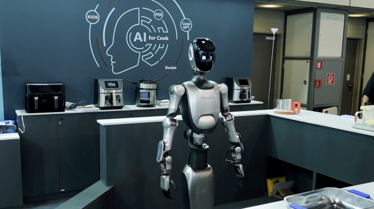 Robotszakács a konyhában? Köszi, de a lecsót még én keverem!