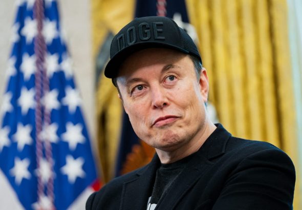 Elon Musk belecsap a lecsóba, és saját Wikipédiát indít! A neve? Grokipédia!