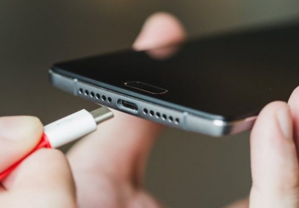 Utálod, ha folyton lemerül a telód? Pár apró trükkel évekig húzhatod az aksiját!